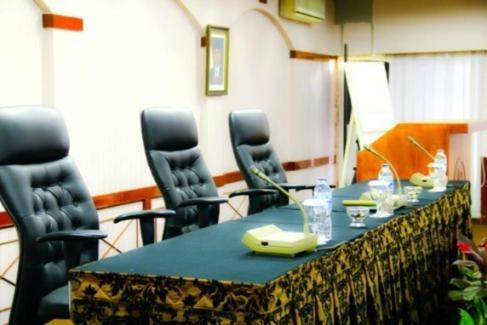 Grand Prioritas Hotell Bogor Exteriör bild