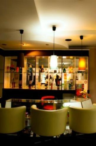 Grand Prioritas Hotell Bogor Exteriör bild