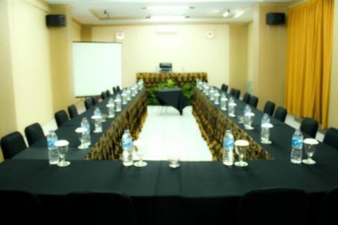Grand Prioritas Hotell Bogor Exteriör bild