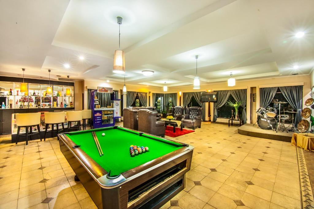 Grand Prioritas Hotell Bogor Exteriör bild